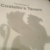 Foto tirada no(a) Costello&amp;#39;s Tavern por Erica T. em 4/21/2017