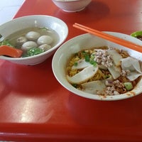 Photo taken at Soon Lee Fishball Noodle by C.S T. on 3/22/2014