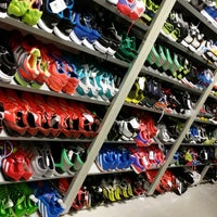 voorzetsel Recensent Voor u Adidas Outlet Store - Sporting Goods Shop in Cypress