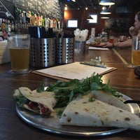 Photo taken at Craft Tasting Room and Growler Shop by CR R. on 9/4/2015