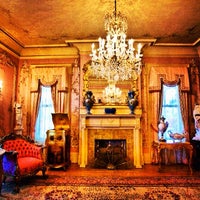 11/20/2012 tarihinde Visit Beaumont, TXziyaretçi tarafından McFaddin-Ward House Historic House Museum'de çekilen fotoğraf