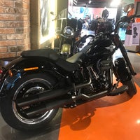 Photo taken at Nación Harley-Davidson by Miguel Angel J. on 11/14/2017