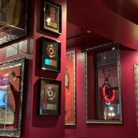 Photo taken at Hard Rock Cafe New Orleans by Miguel Angel J. on 4/4/2021