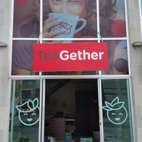 4/17/2015 tarihinde TeaGether Tea and Coffee Shopziyaretçi tarafından TeaGether Tea and Coffee Shop'de çekilen fotoğraf