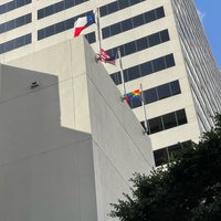 Foto diambil di Houston Marriott Medical Center/Museum District oleh B B. pada 6/19/2022