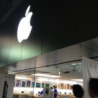 Photo taken at Apple Nagoya Sakae by decopon d. on 5/13/2013