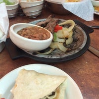 Foto tomada en Abuelo&amp;#39;s Mexican Restaurant  por Jennifer M. el 1/3/2015