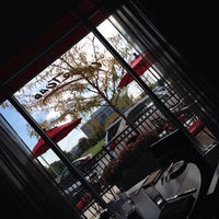 10/10/2013にRoy E.がSugarToad Restaurantで撮った写真
