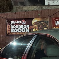 Photo taken at Wendy’s by Tony B. on 12/29/2021