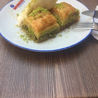 Photo taken at Acemoğlu Baklavaları by Meltem O. on 8/17/2017