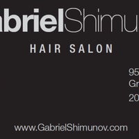 4/20/2015 tarihinde Gabriel Shimunov Hair Salonziyaretçi tarafından Gabriel Shimunov Hair Salon'de çekilen fotoğraf
