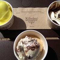 รูปภาพถ่ายที่ Kilwins Chocolates, Fudge &amp;amp; Ice Cream โดย Margaret P. เมื่อ 2/23/2014