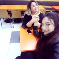 Photo taken at Burger King by Mavi huydur bende on 2/28/2019