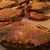 Das Foto wurde bei Crab Corner Maryland Seafood House von Vino Las Vegas am 4/20/2016 aufgenommen