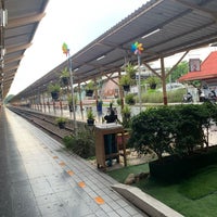 Photo taken at Chiang Mai Railway Station (SRT1222) by NY K. on 8/30/2023
