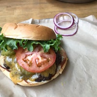 2/20/2017 tarihinde Melanie M.ziyaretçi tarafından All Star Burger'de çekilen fotoğraf