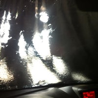 12/9/2012にJune H.がLiberty Car Washで撮った写真