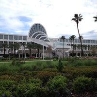 Foto tirada no(a) Orange County Convention Center (OCCC) por James V. em 4/30/2013