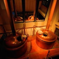 Foto tirada no(a) WEST Brewery, Bar &amp;amp; Restaurant por petaqui A. em 6/29/2023