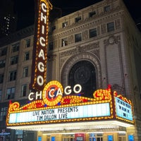 Foto diambil di The Chicago Theatre oleh Rick C. pada 6/9/2023