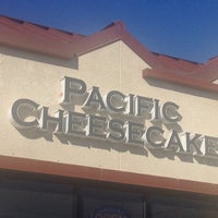 10/20/2013에 Veronica B.님이 Pacific Cheesecake Company에서 찍은 사진