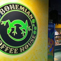 Foto tomada en Bohemian Coffee House  por Steve T. el 11/13/2012