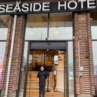 Photo taken at Radisson Blu Seaside Hotel by Roberto F. on 1/4/2022