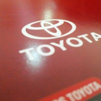 Photo taken at Toyota by Teuctzintli on 10/5/2012