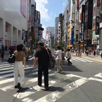 Photo taken at 新宿駅前 歩行者天国 by Masahiko on 7/18/2016