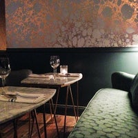 4/21/2014 tarihinde Find. Eat. Drink.ziyaretçi tarafından La Compagnie des Vins Surnaturels'de çekilen fotoğraf