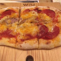 Photo taken at 【A】PIZZA by おんみょ〜ん on 11/3/2015