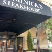 Foto tomada en Dominick&amp;#39;s Steakhouse  por Tits McGee el 11/8/2023