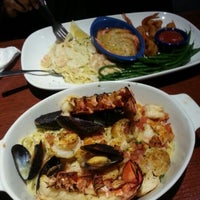 Photo taken at Red Lobster by Caramels&amp;#39; D. on 4/23/2013