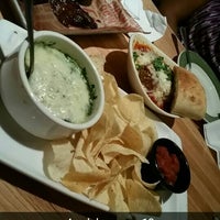 Photo taken at Applebee&amp;#39;s Grill + Bar by Caramels&amp;#39; D. on 4/12/2015
