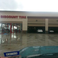 Photo taken at Discount Tire by Caramels&amp;#39; D. on 9/20/2013