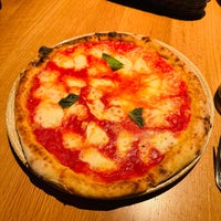 Photo taken at Obicà Mozzarella Bar Pizza e Cucina by Leslie F. on 11/2/2023
