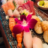 Photo taken at Oishii Sushi Bar by Leslie F. on 4/6/2018