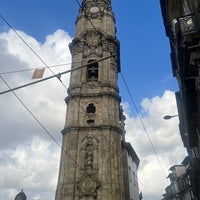 Das Foto wurde bei Torre dos Clérigos von Burçin Ö. am 3/10/2024 aufgenommen