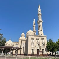 Photo taken at Jumeirah Mosque مسجد جميرا الكبير by 金箭 on 10/5/2023