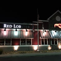 Photo taken at Red Lobster by Alessandro L. on 2/4/2016