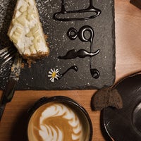 3/21/2018 tarihinde Caffeine-Coffeeziyaretçi tarafından Caffeine Coffee'de çekilen fotoğraf