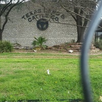 Foto tirada no(a) Texas Land &amp;amp; Cattle por Jay B. em 2/10/2017