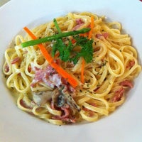 Photo taken at Aglio Olio by Irene A. on 3/15/2013