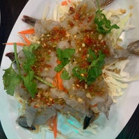 Photo taken at Ruen Pair Thai Restaurant by CiaobellaJasz on 3/7/2024