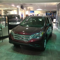 รูปภาพถ่ายที่ Ed Voyles Honda โดย Richard W. เมื่อ 1/21/2013