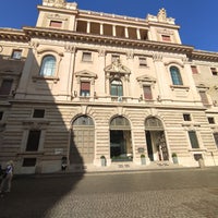Photo taken at Pontificia Università Gregoriana by Leticia A. on 7/4/2023
