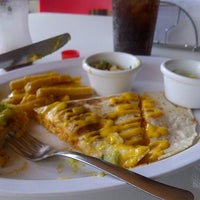 Photo taken at Jalapeños Mex Restaurant by Raul V. on 12/18/2012