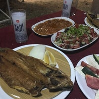 รูปภาพถ่ายที่ Kardelen Restaurant โดย Şahin เมื่อ 7/15/2017