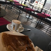 Photo taken at Crêperie Framboise by Dn$ on 10/22/2017