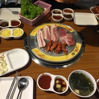 Photo taken at Mapogalbi Korean BBQ | Bangkapi by pployphanida on 1/11/2017